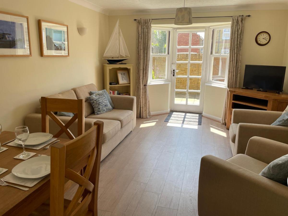 Courtyard House, With Parking And Patio Garden Villa Whitstable Buitenkant foto